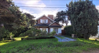 HERMOSO CHALET A 50 M DEL MAR Y DEL CENTRO